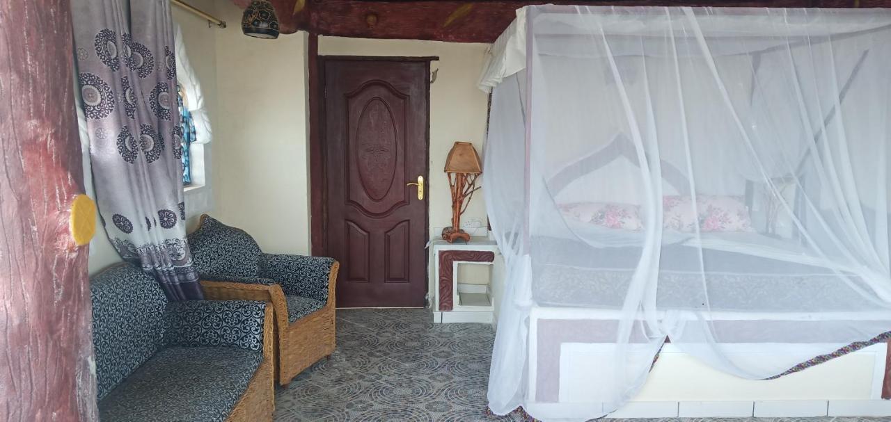 Coconut Village Beach Resort Diani Beach Exterior foto